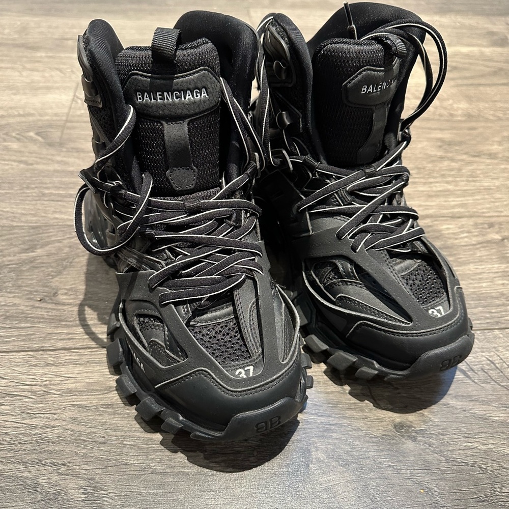 Authentic belenciaga Track hike high top sneakers